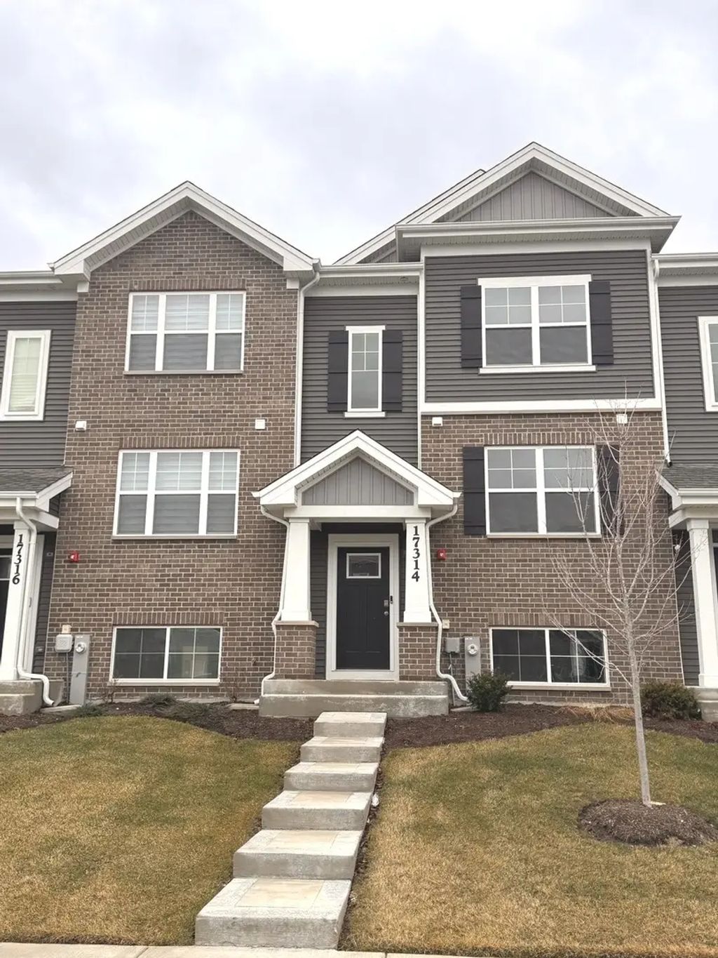 17314 Roscommon Road, Tinley Park