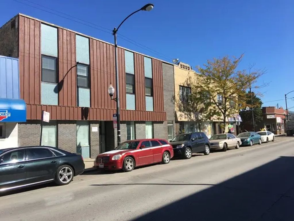 5642 W Diversey Avenue, Chicago