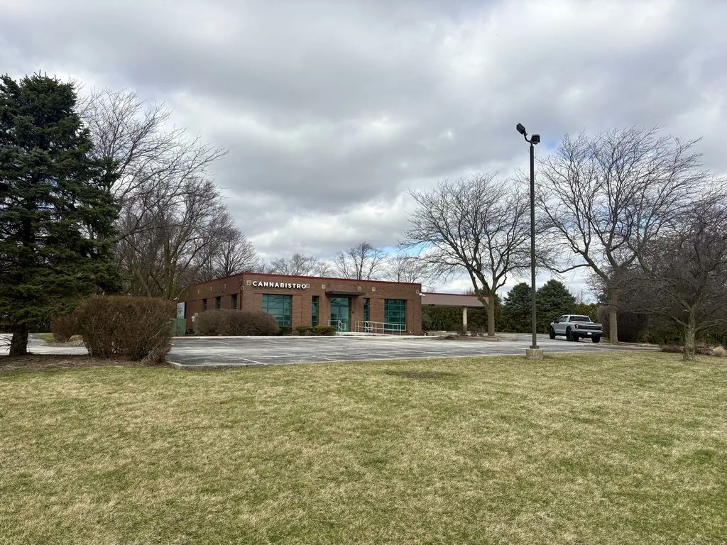 101 N Hilgert Drive, Grant Park
