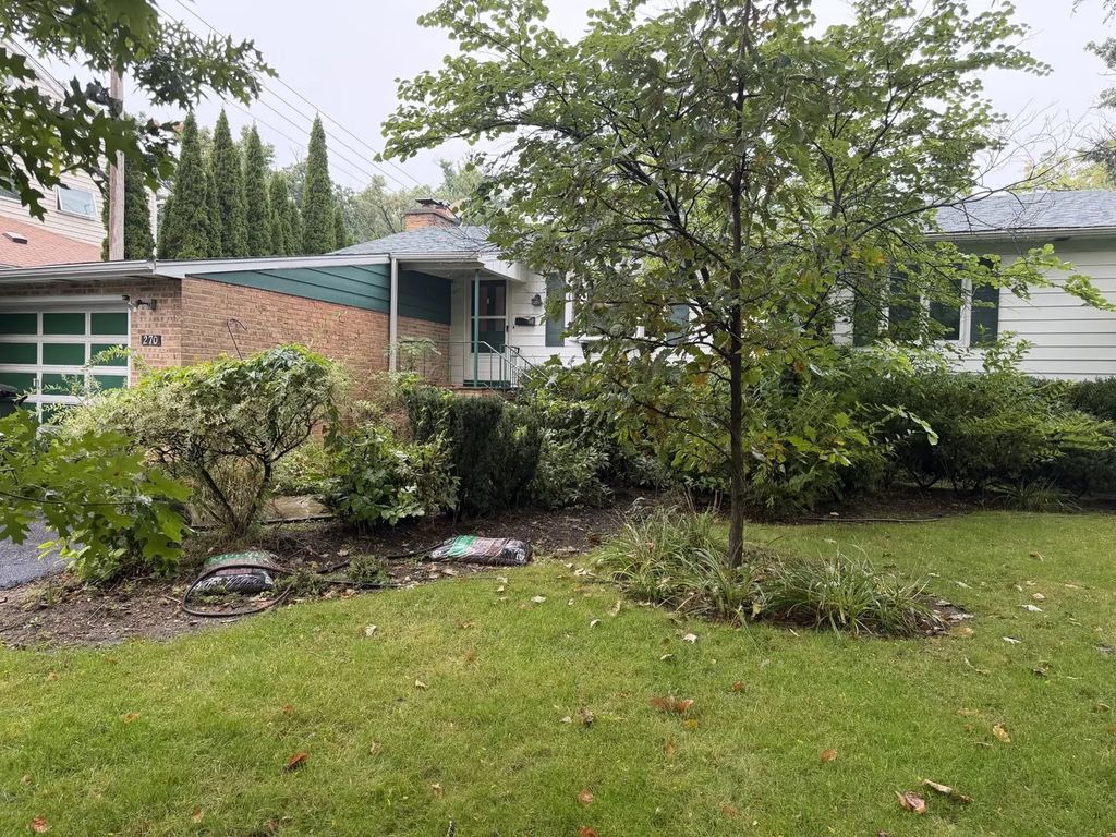 270 Park Avenue, Lake Forest