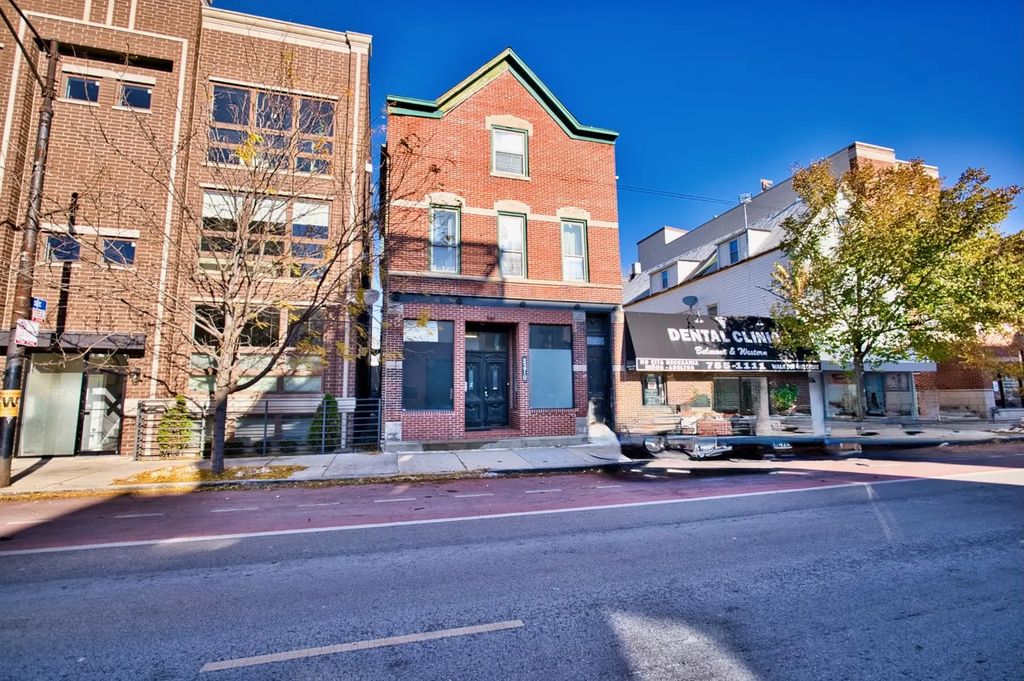 2310 W Belmont Avenue, Chicago, 60618