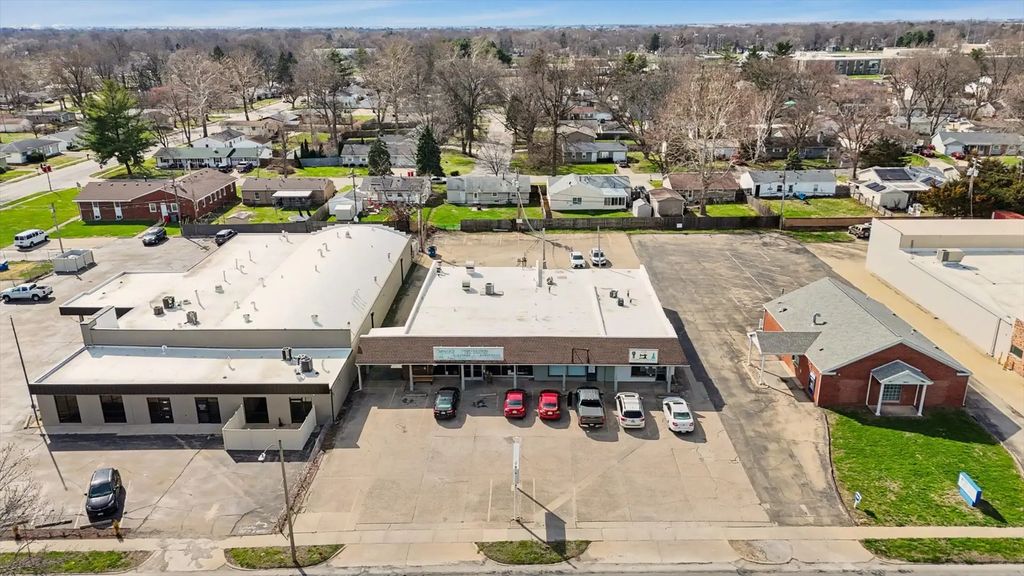 1205 S Mattis Avenue, Champaign