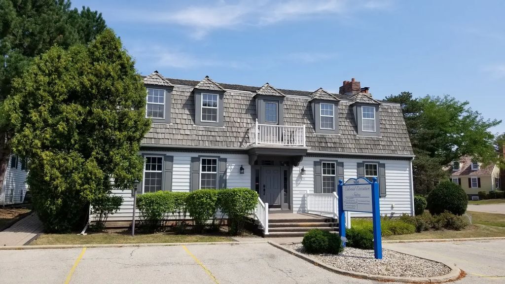 1630 W Colonial Parkway W 25, Inverness