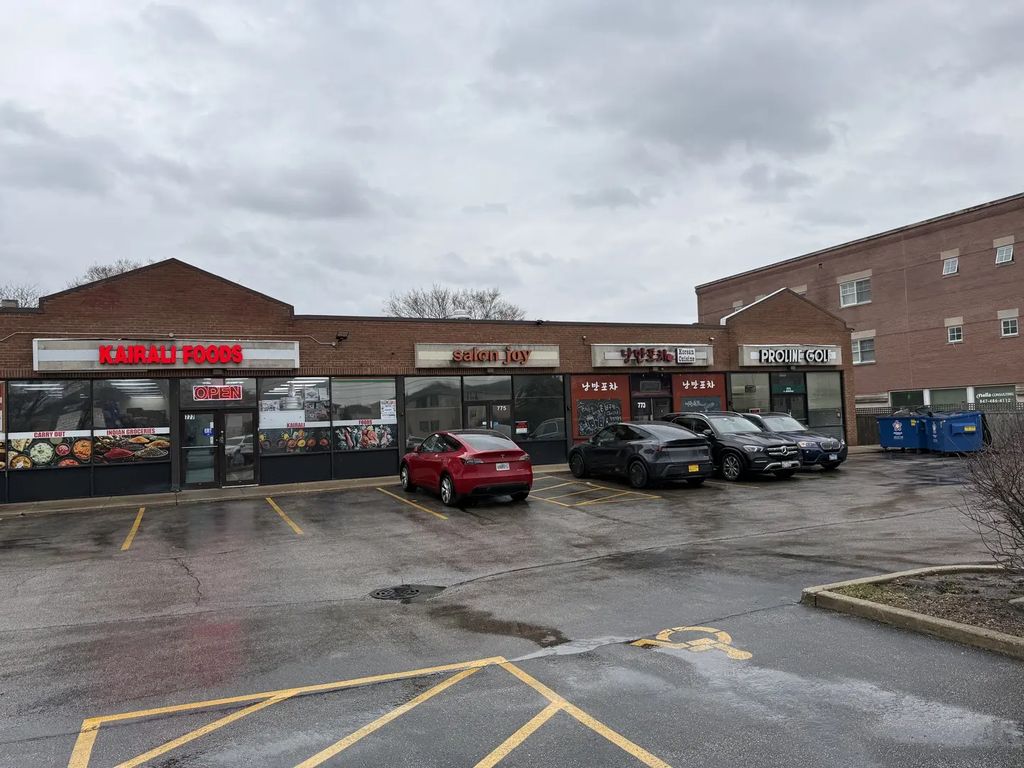 771-777 Milwaukee Avenue, Glenview