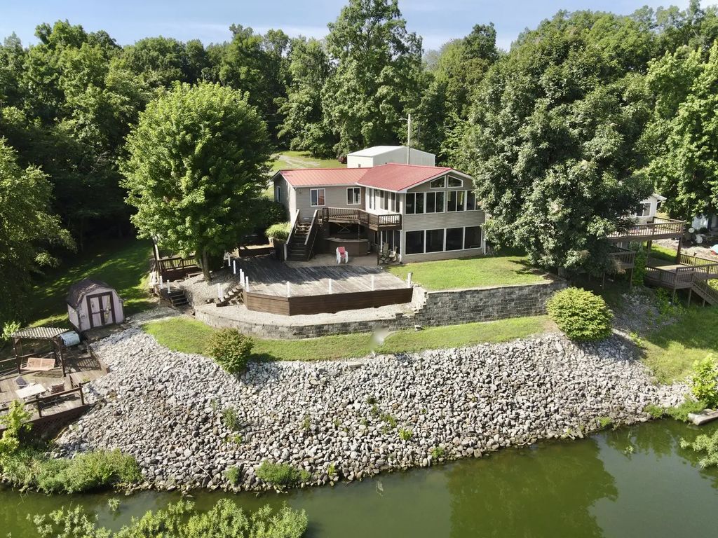 19205 Bragg Ln Lane, West Frankfort