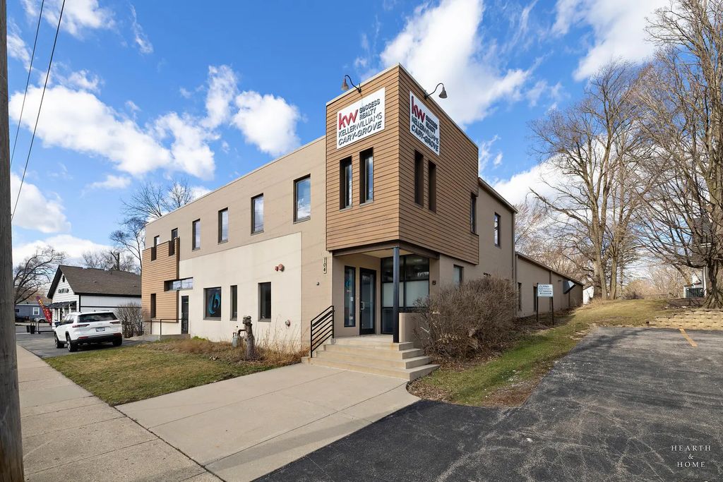 104 Northwest Highway, Fox River Grove