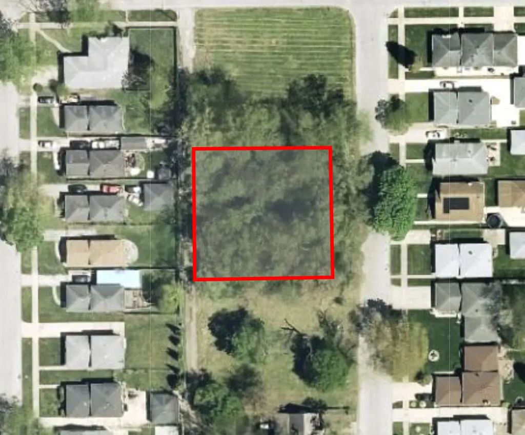 16008 Marshfield Avenue, Harvey