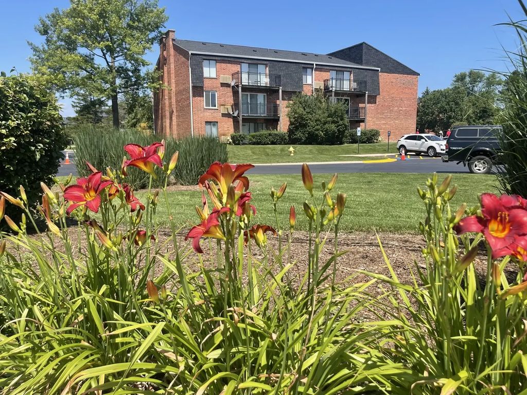 4250 W Lake Avenue 105c, Glenview, 60026