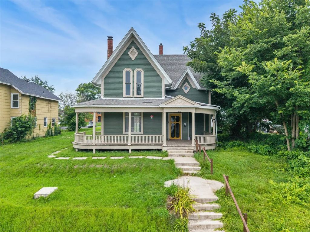 1210 Tremont Avenue, Davenport
