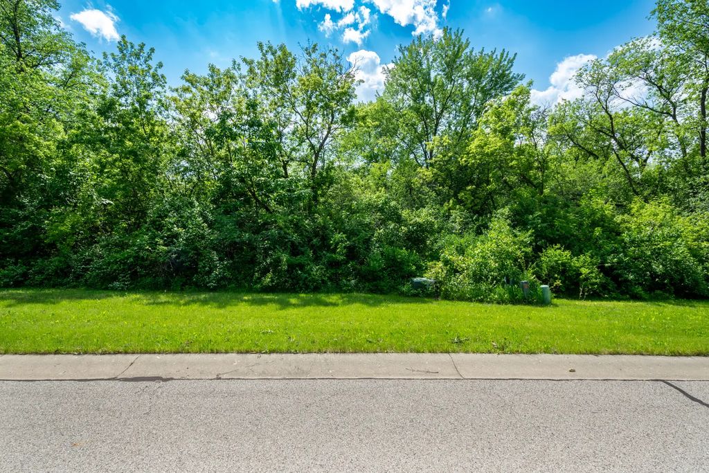 7377 English Oak Lane, Spring Grove