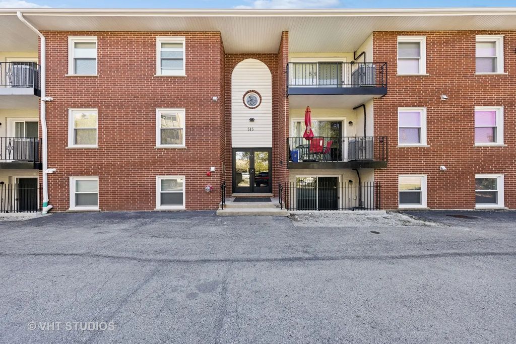 515 N Cass Avenue 2h, Westmont