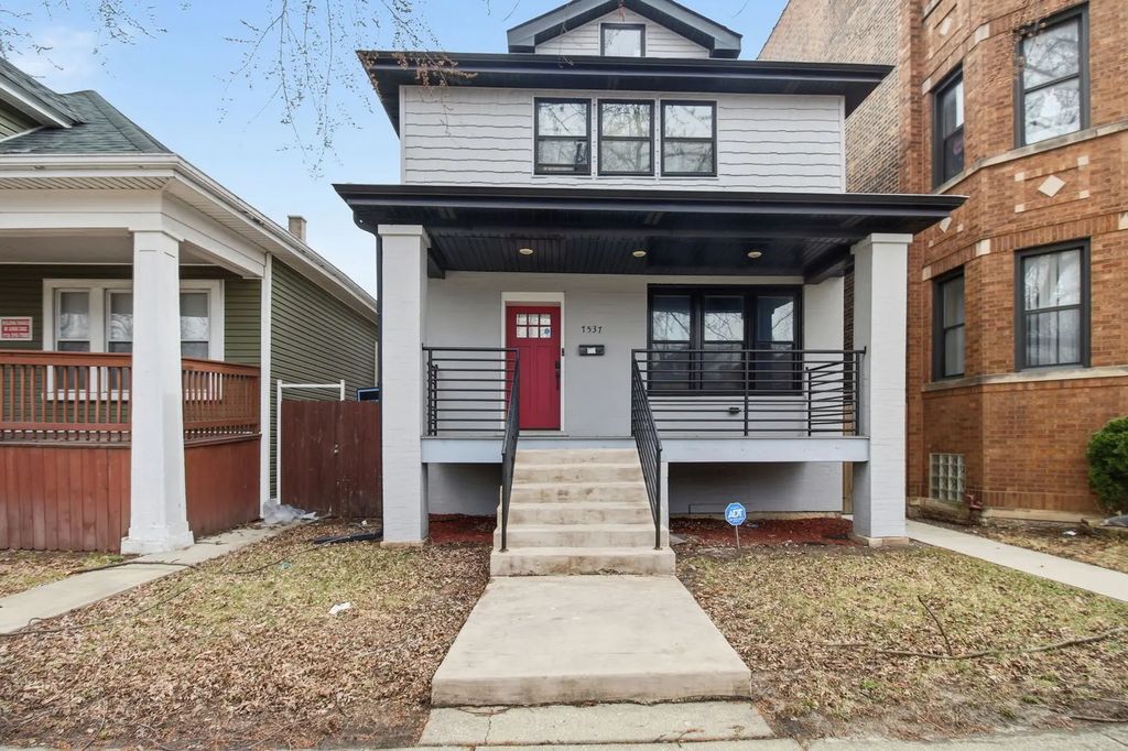 7537 S May Street, Chicago