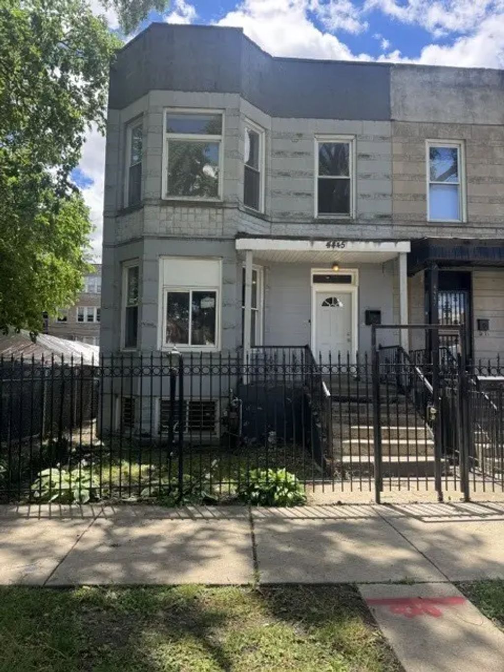 4445 W Maypole Avenue, Chicago