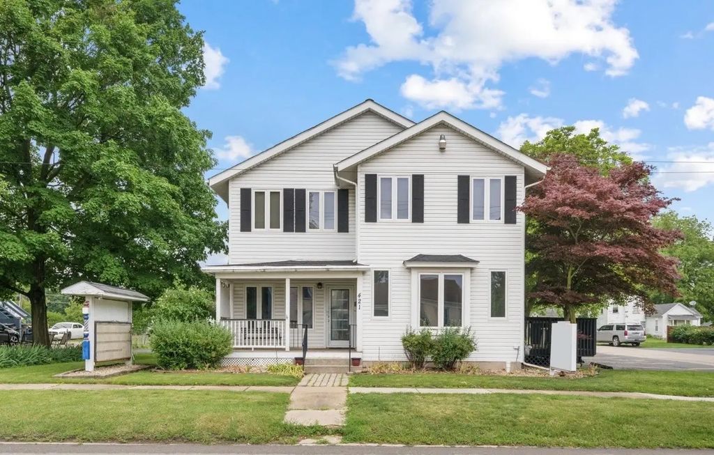421 E Church Street, Sandwich