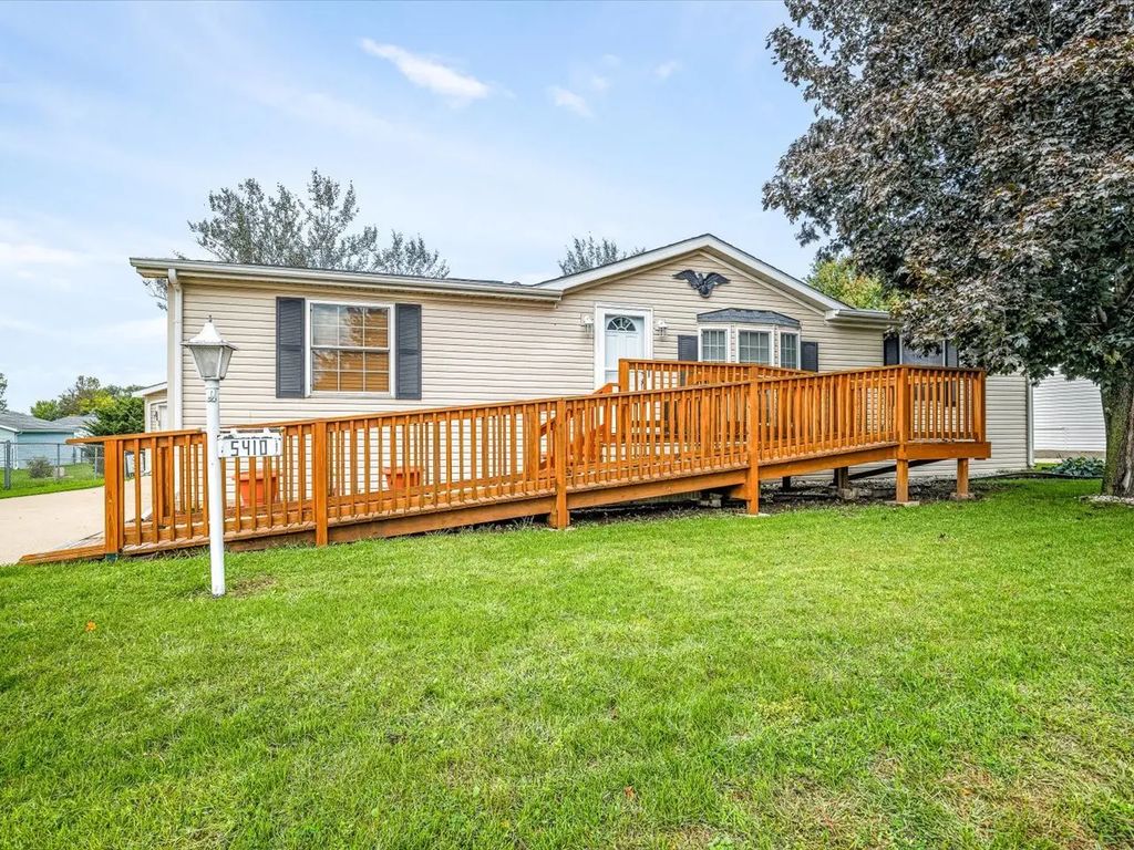 5410 Autumnash Lane, Machesney Park
