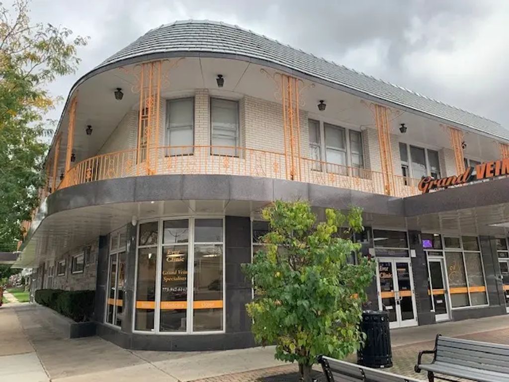 6227 Cermak Road 300, Berwyn