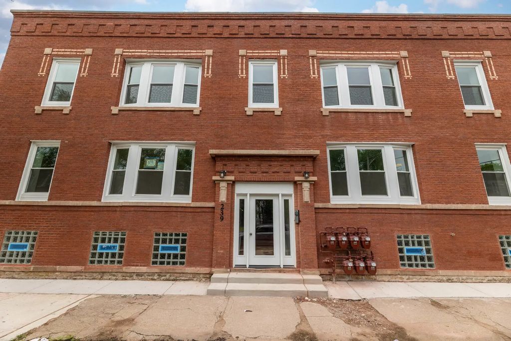 241 W 74th Street 1, Chicago