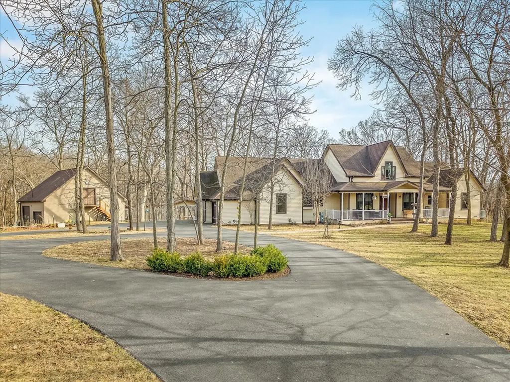24-114 Lake Carroll Boulevard, Lanark