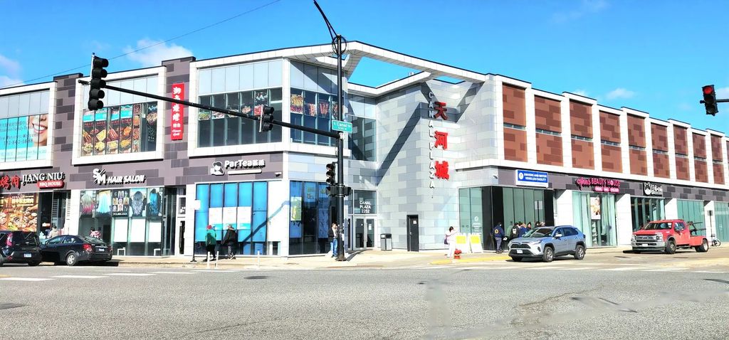 2252 S Canal Street 223, Chicago