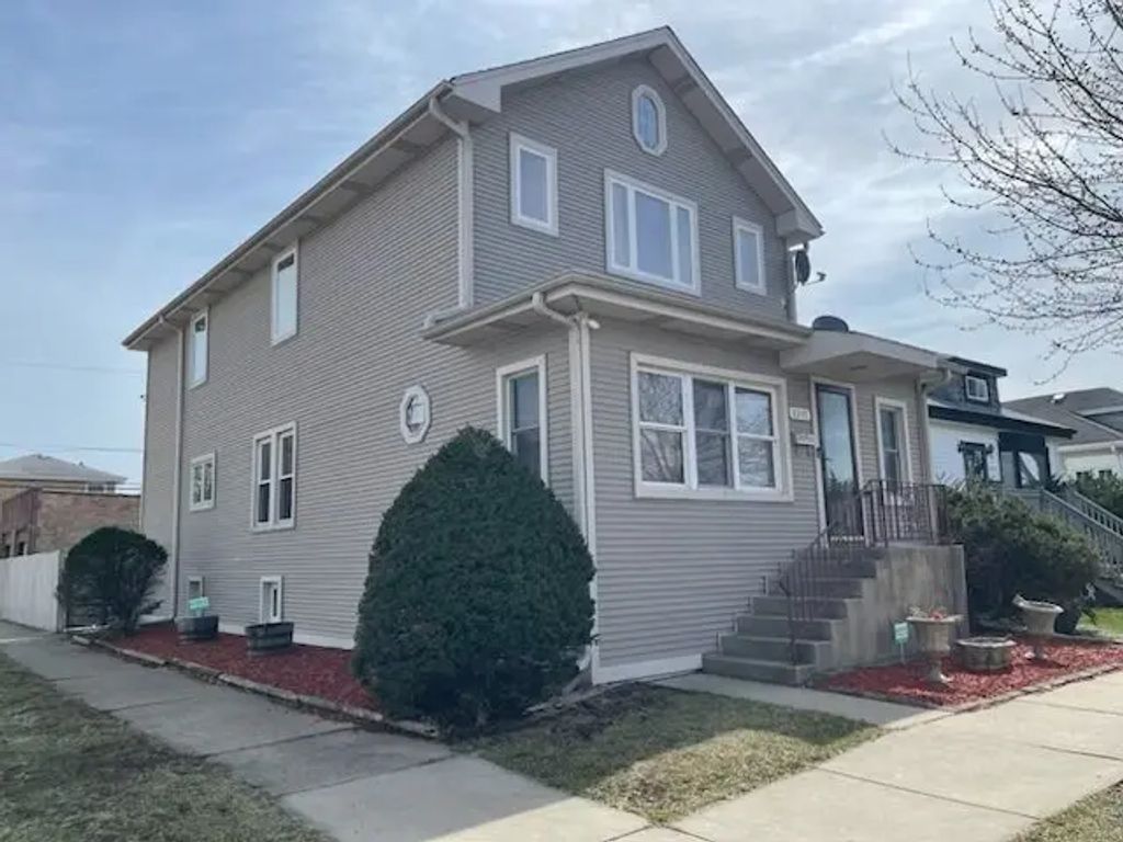 2247 N 73rd Avenue, Elmwood Park