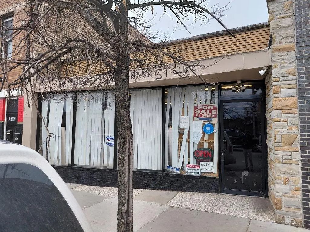 3811 W Chicago Avenue, Chicago