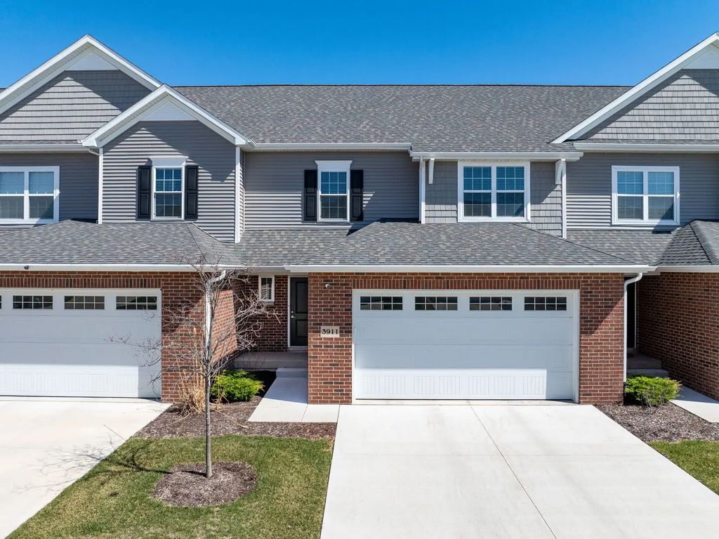 3911 Orchard Drive 3911, Bettendorf