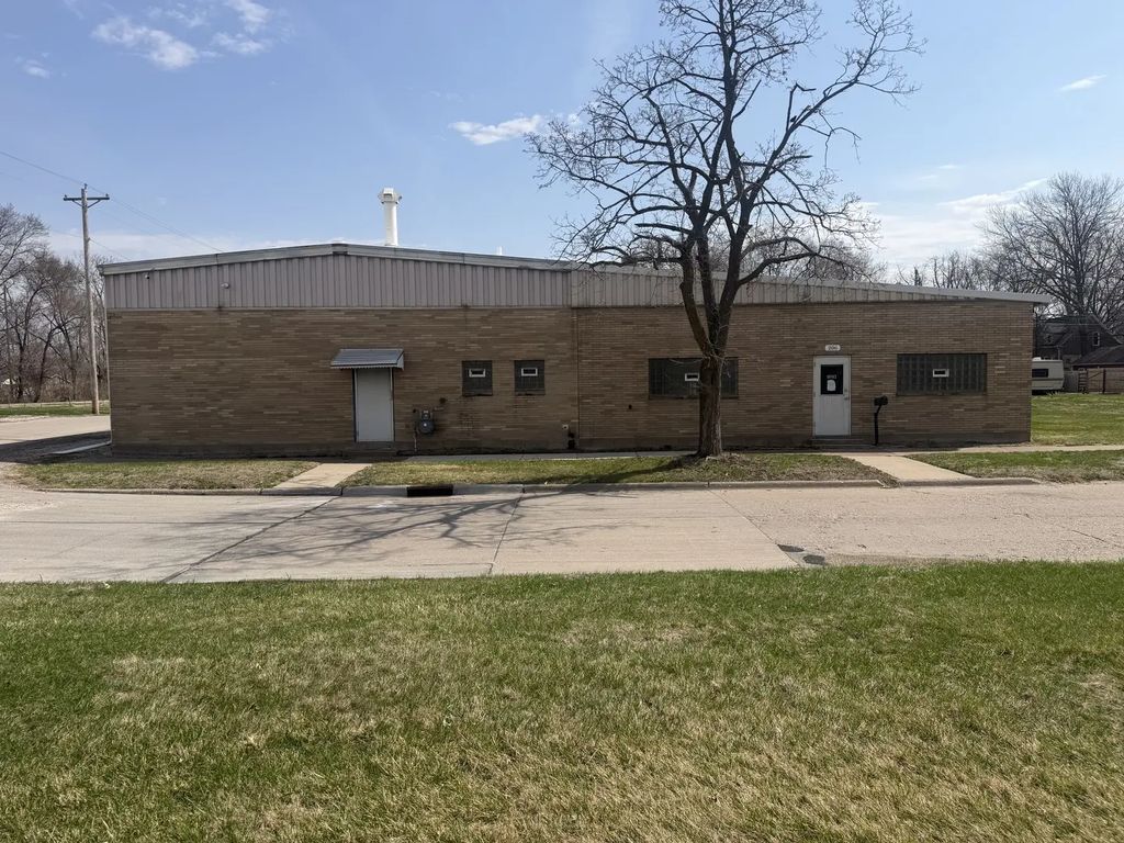 202 43rd Street, Moline