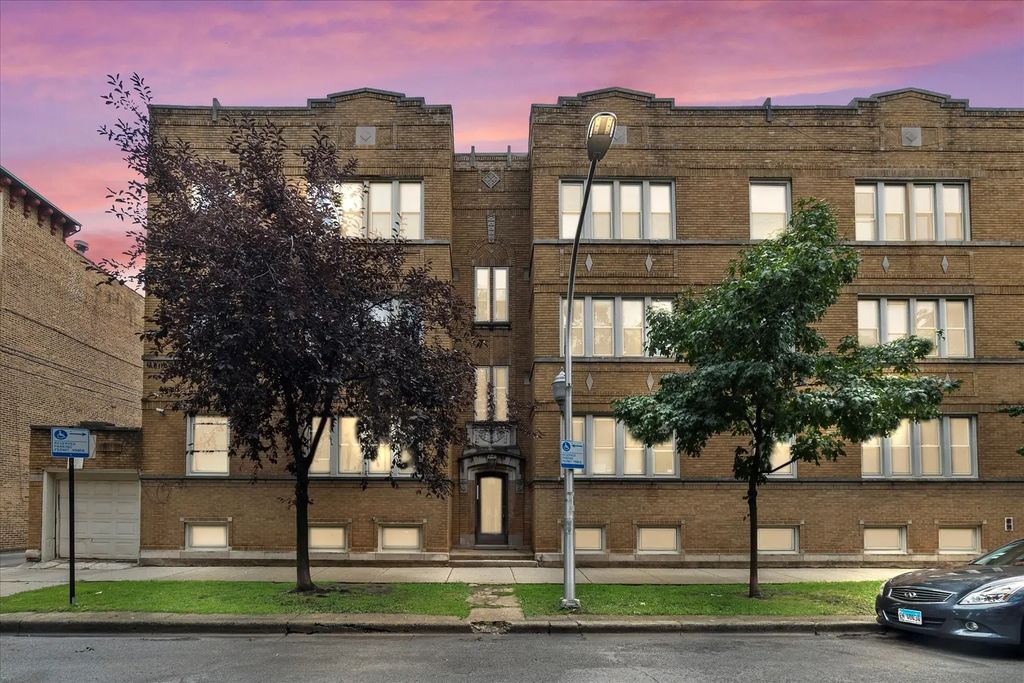 7431 N Hoyne Avenue G, Chicago