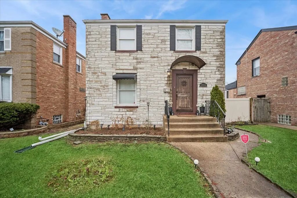 2455 Rhodes Avenue, River Grove