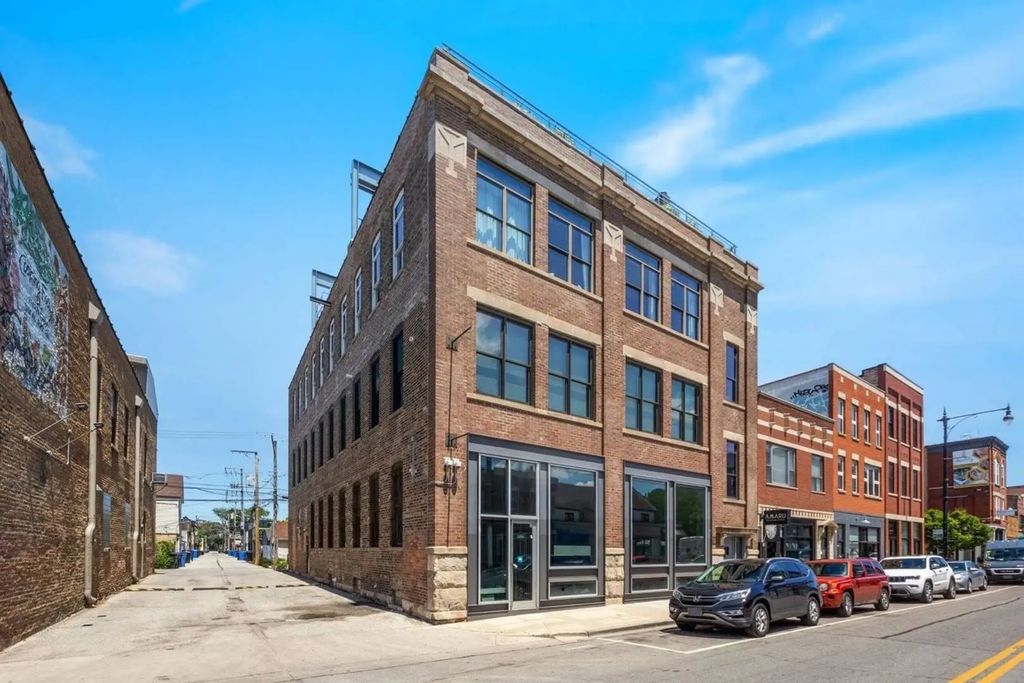 1910 W North Avenue, Chicago