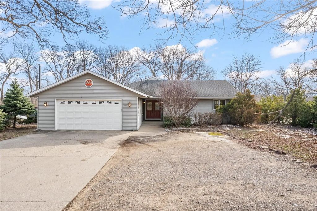 110 S Lombard Street, Mahomet