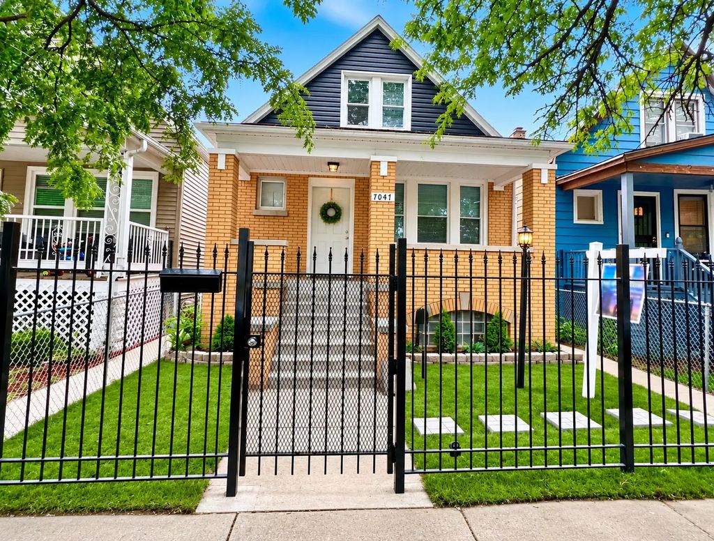 7047 S Winchester Avenue, Chicago