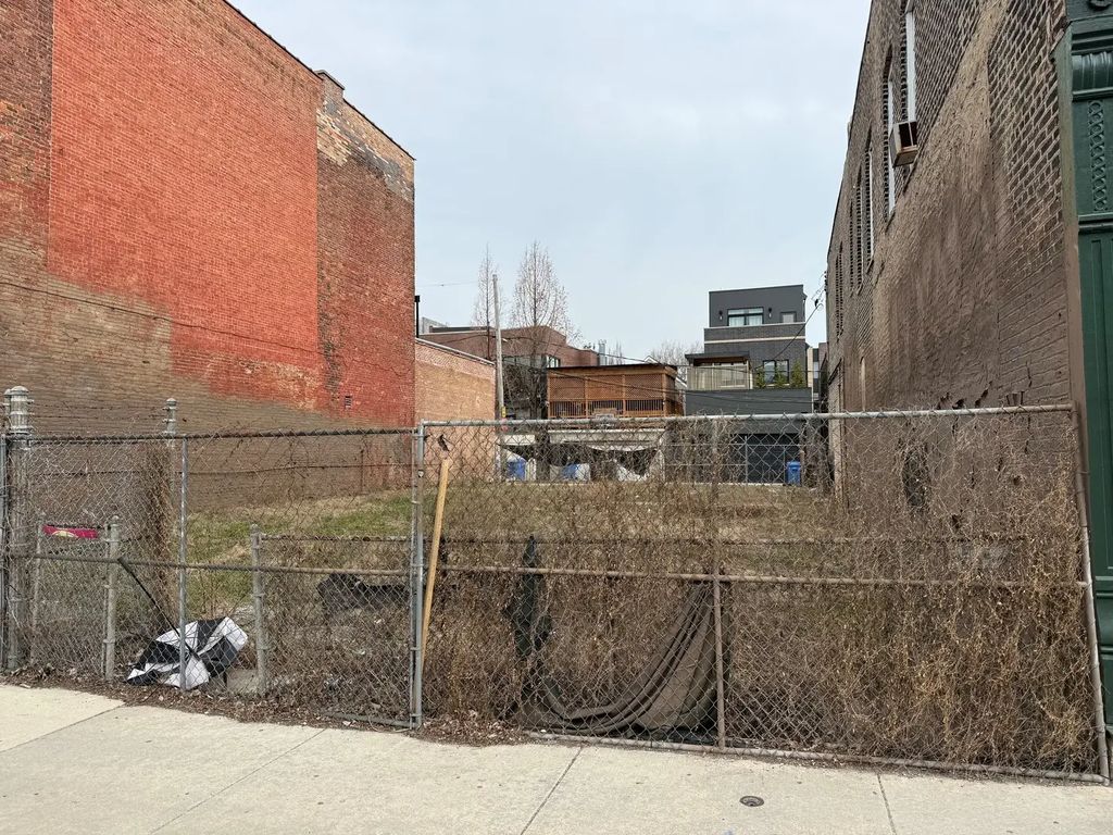 1812 W Grand Avenue, Chicago, 60622