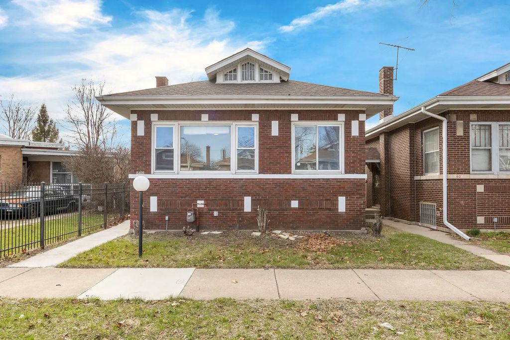 8406 S Oglesby Avenue, Chicago, 60617