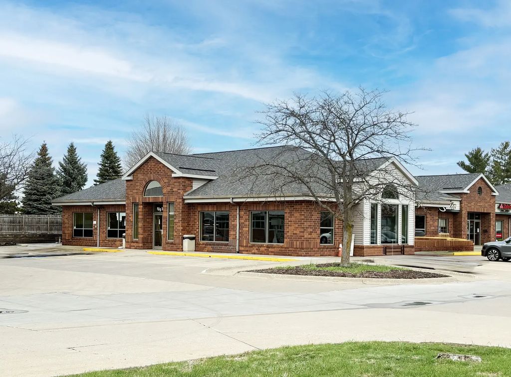 2480 53rd Avenue, Bettendorf