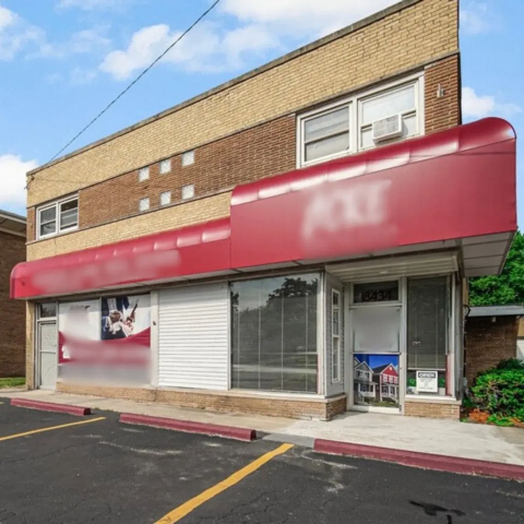 18434 Torrence Avenue, Lansing