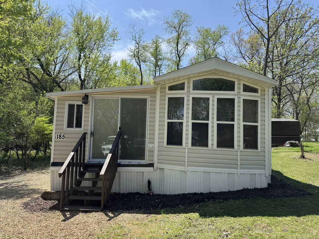 17-185 Woodhaven Lakes, Sublette