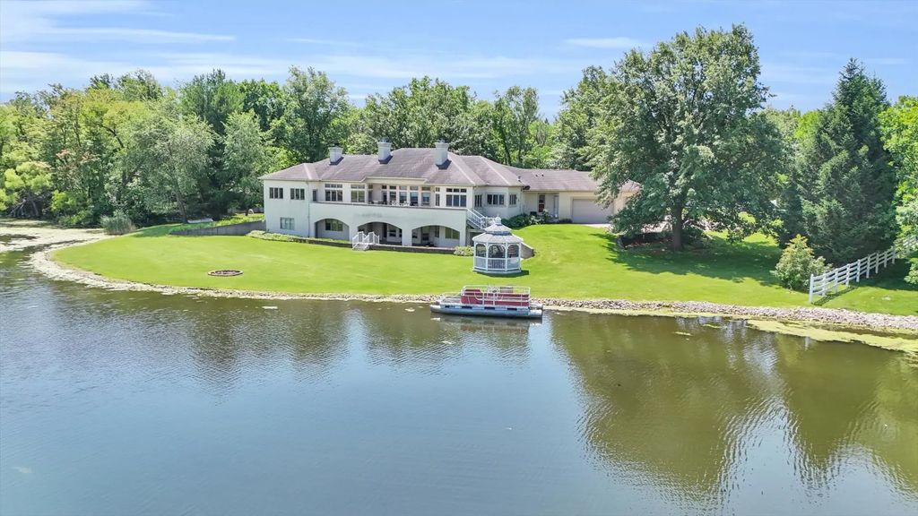 401 M County Road 2425 N, Mahomet