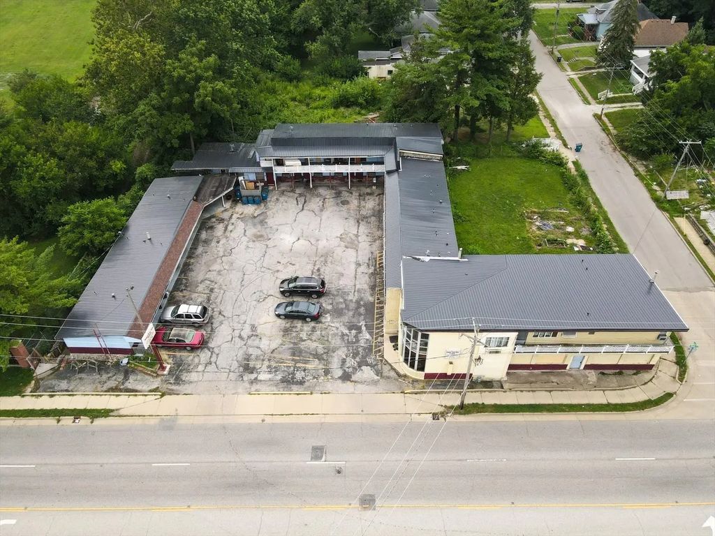 1824 E Main Street, Danville