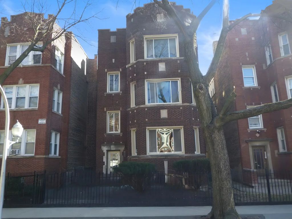8223 S Ingleside Avenue, Chicago, 60619
