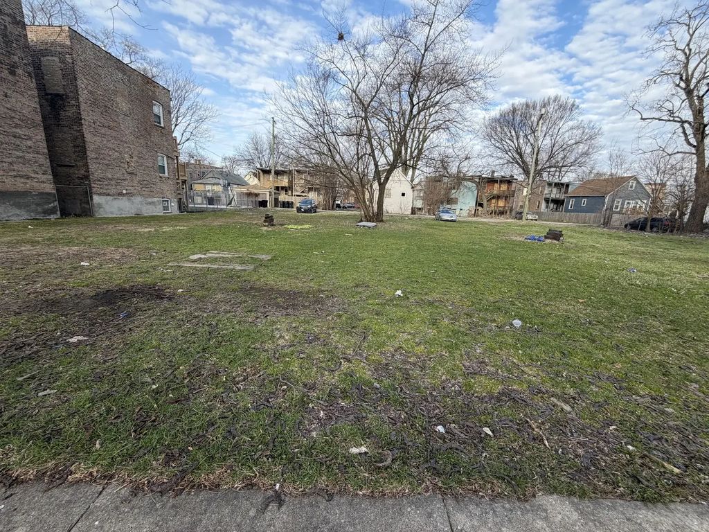 5734 S Carpenter Street, Chicago