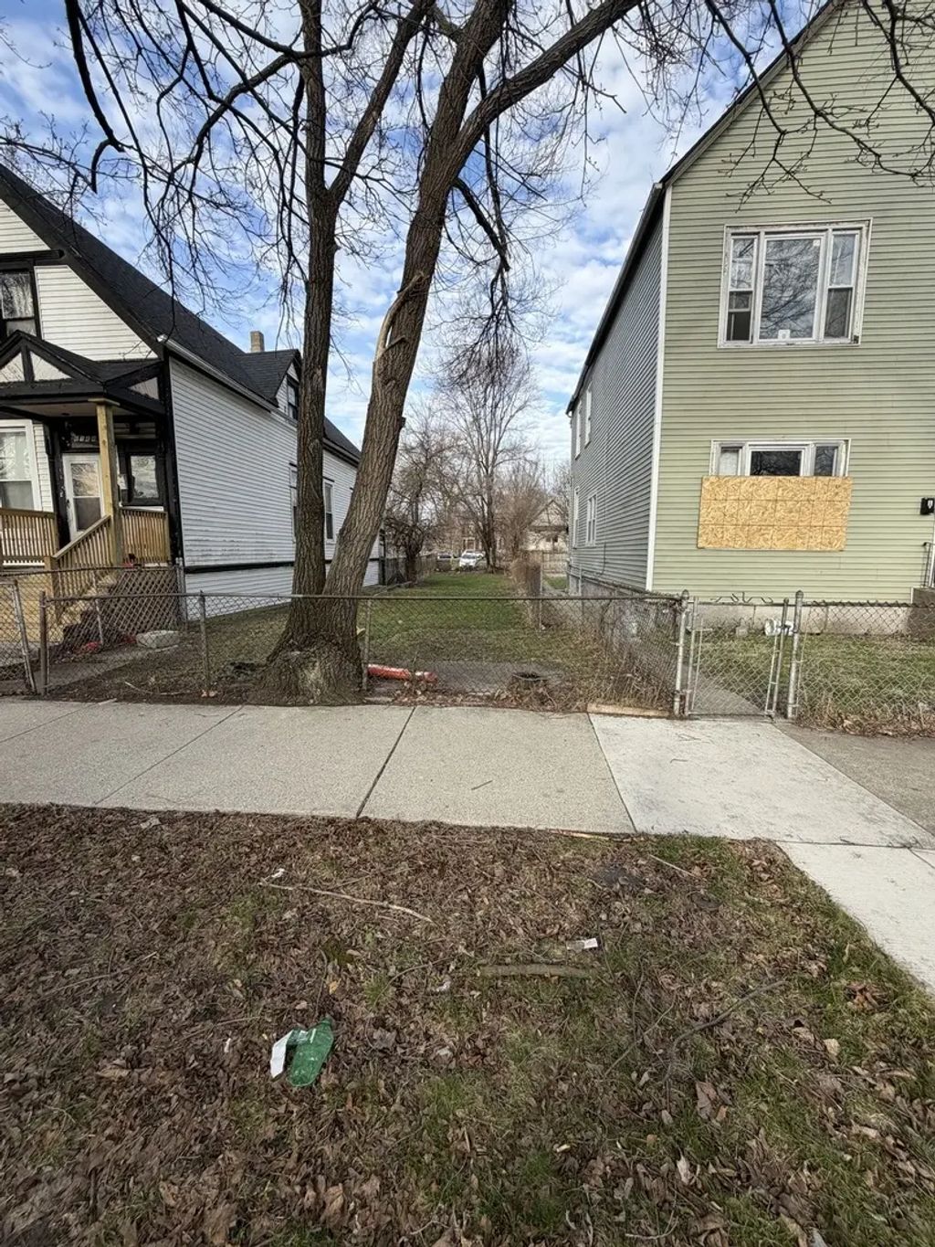 6142 S Carpenter Street, Chicago