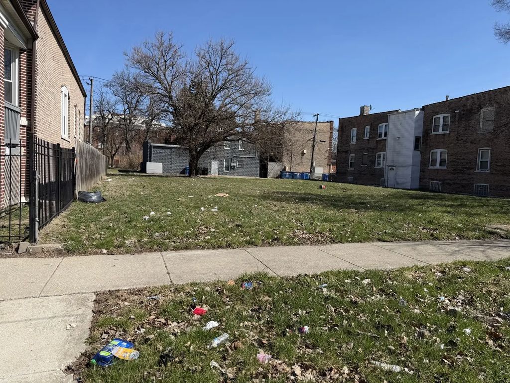 6951 S Carpenter Street, Chicago