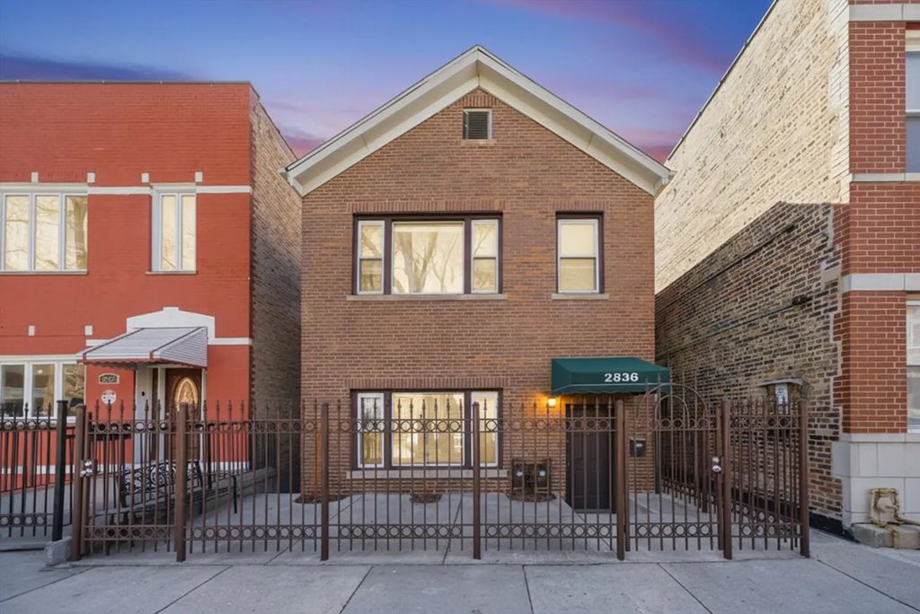 2836 S Union Avenue, Chicago