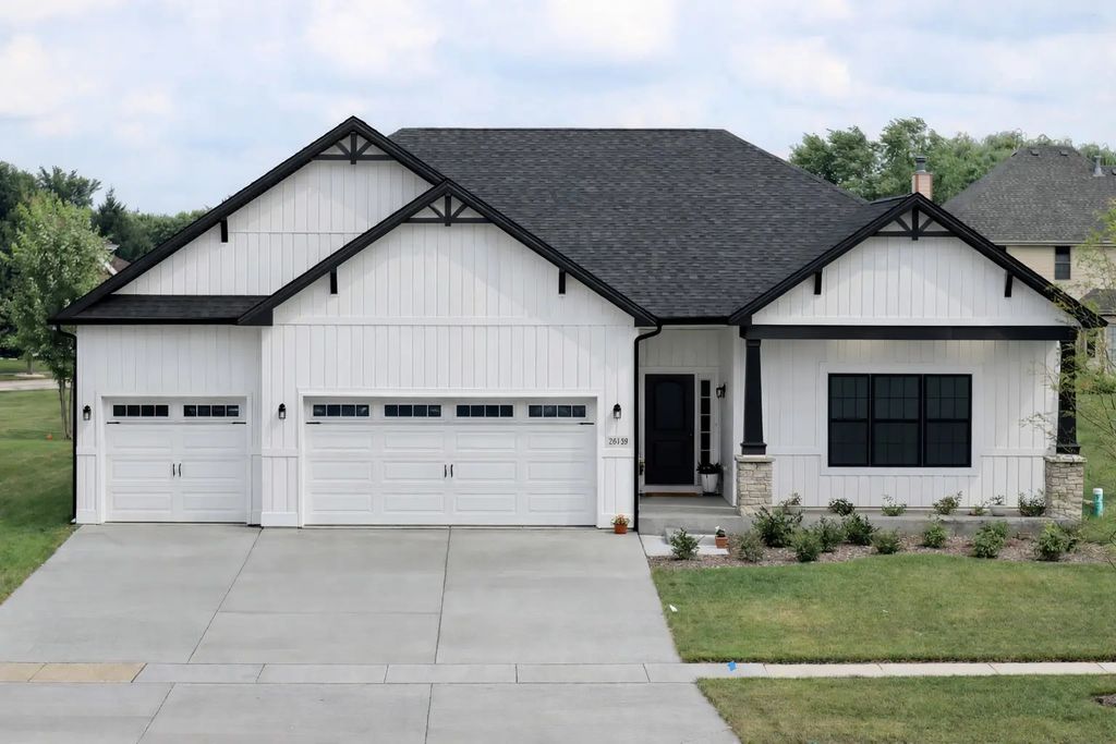 25927 W Ravine Woods Drive, Channahon