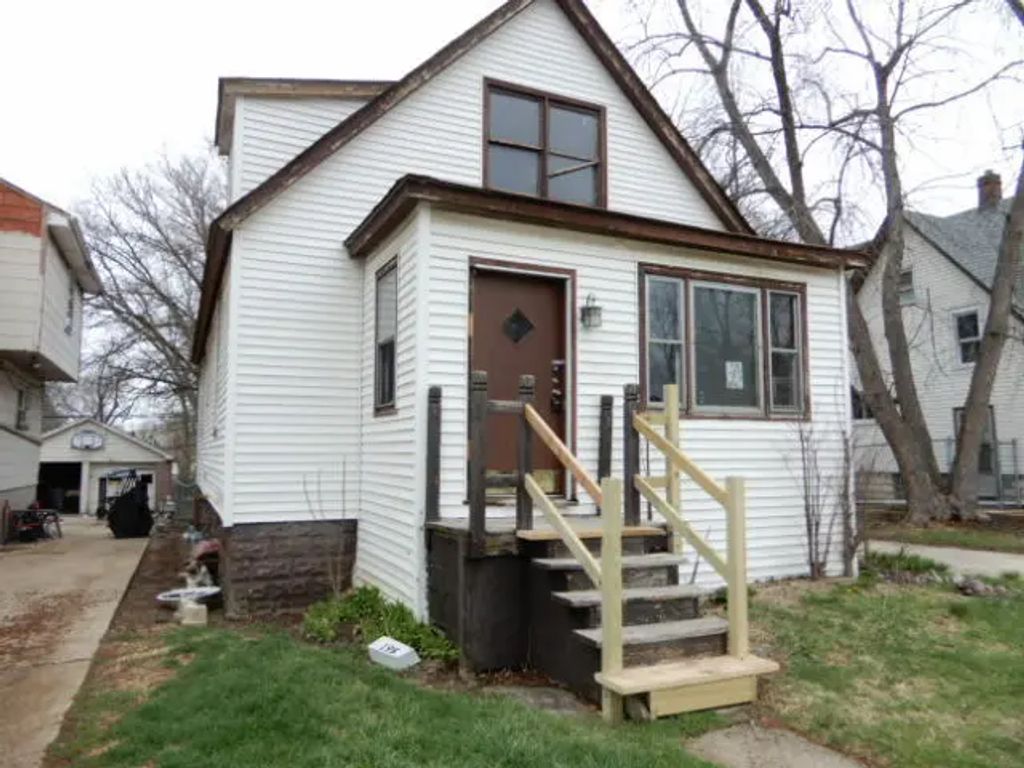 195 W 15th Street, Chicago Heights