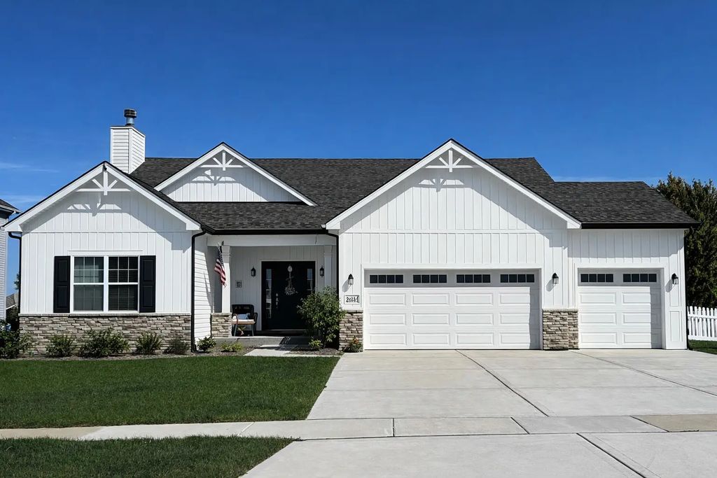 25911 W Ravine Woods Drive, Channahon