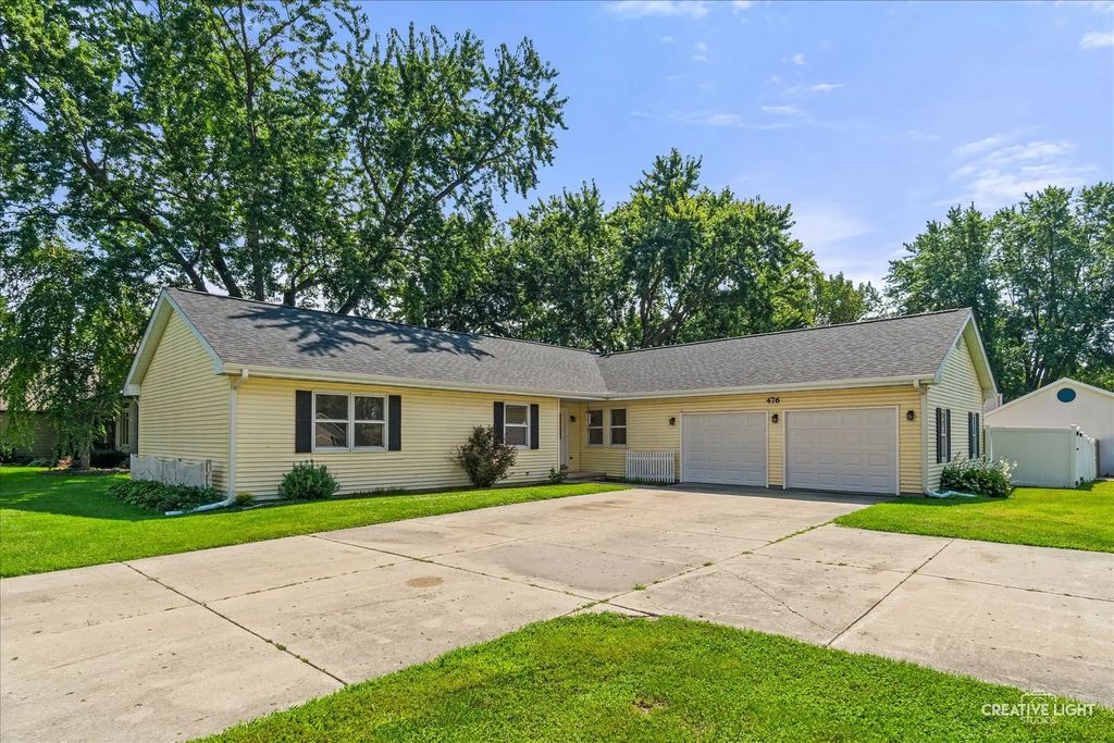 476 Lasalle Drive, Lake Holiday