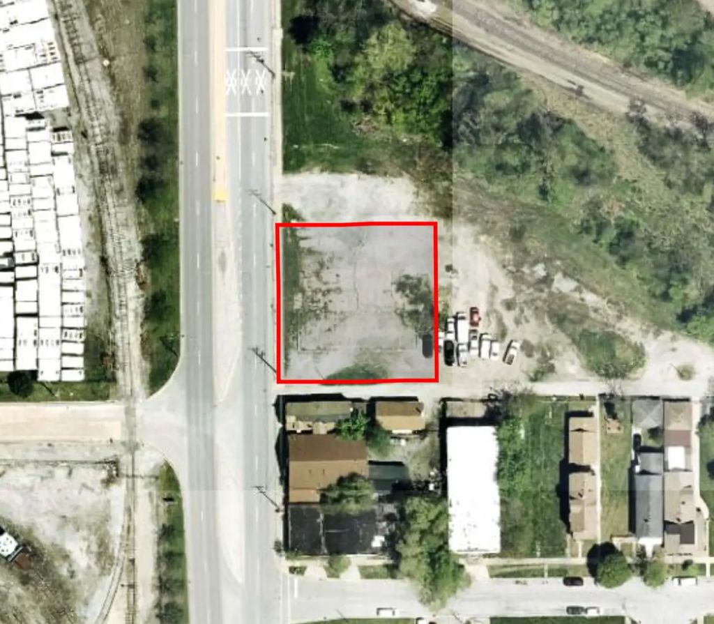 800 W 155th Place, Harvey