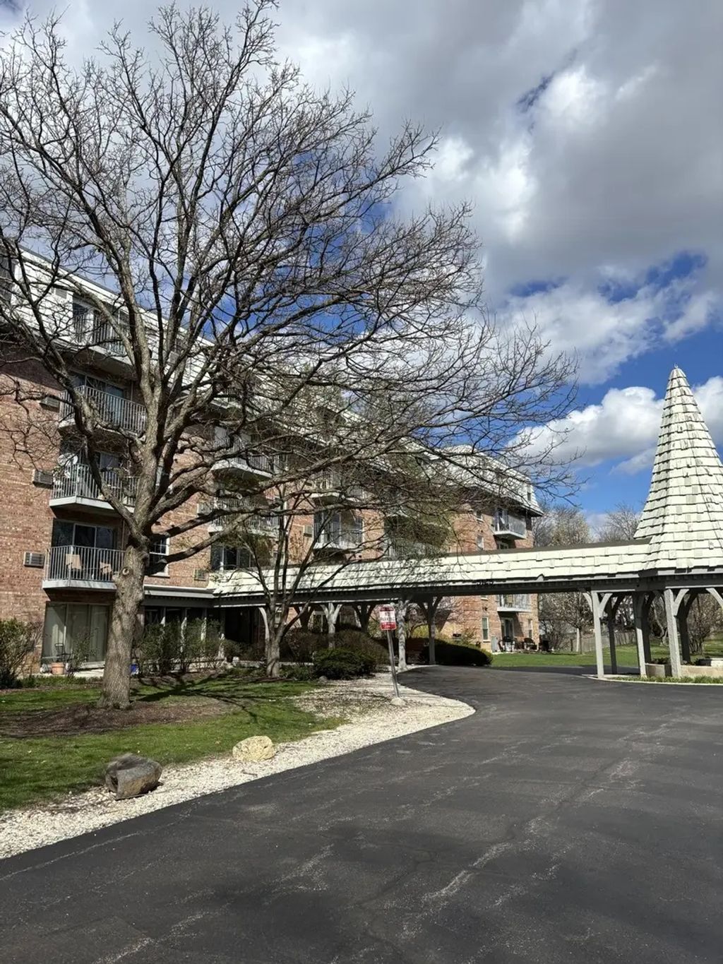 5125 Blodgett Avenue 211t, Downers Grove